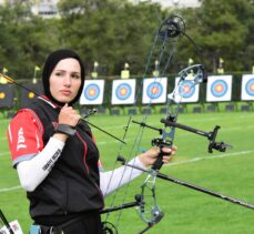 Uluslararası Kahraman Bagatır İlkbahar Okları Yarışması Antalya'da başladı