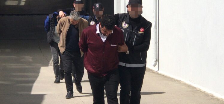 Adana'da bir yolcu otobüsünde 100 kilo 294 gram esrar ele geçirildi