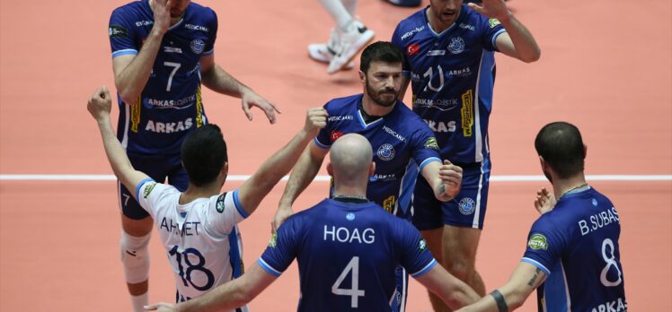 Voleybol: AXA Sigorta Efeler Ligi play-off 1-4 etabı