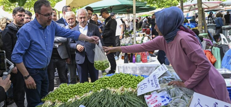 Bakan Kasapoğlu Urla Enginar Festivali'ni ziyaret etti