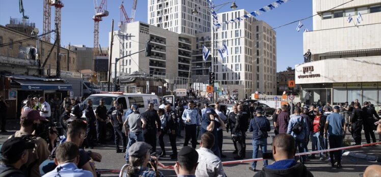 Batı Kudüs'te bir kişi aracını yayaların üzerine sürdü: 3 İsrailli yaralandı