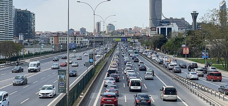 Bayramda dışarıya çıkan İstanbullular yoğunluk oluşturdu