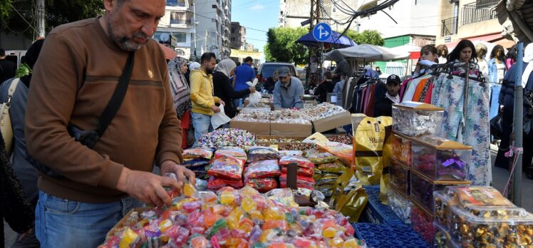 Ekonomik krizdeki Lübnan'da bayram öncesi çarşılarda eski hareketlilik yok