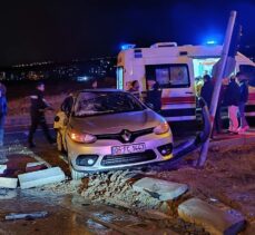 Elazığ'da tır ile çarpışan otomobildeki 3 kişi yaralandı