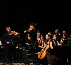 Grammy Ödüllü Maxim Vengerov, Eskişehir'de depremzedeler yararına konser verdi