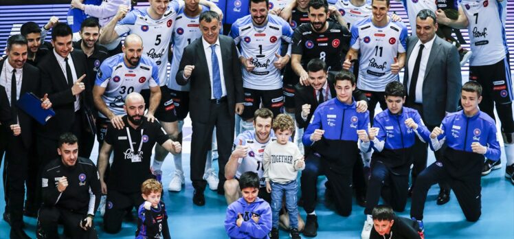 Voleybol: AXA Sigorta Efeler Ligi