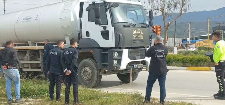 İzmir'de vidanjörle çarpışan motosikletin sürücüsü öldü