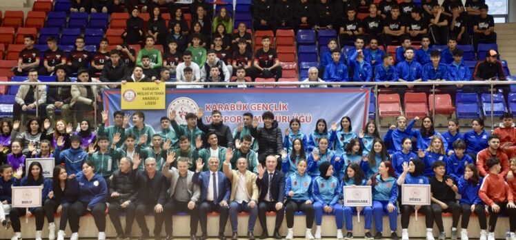 Karabük'te Futsal Okul Sporları müsabakaları başladı