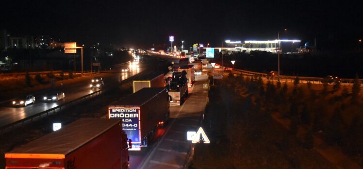 “Kilit kavşak” Kırıkkale'de trafik yoğunluğu başladı