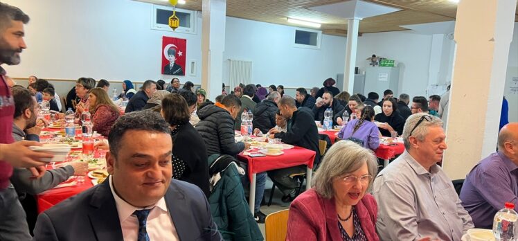 Moudon Türk Birliği ve Kültür Merkezi İsviçre'de iftar programı düzenledi