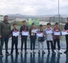 Şırnak'ta Okul Sporları Yıldızlar Tenis Bölge Birinciliği müsabakaları sona erdi