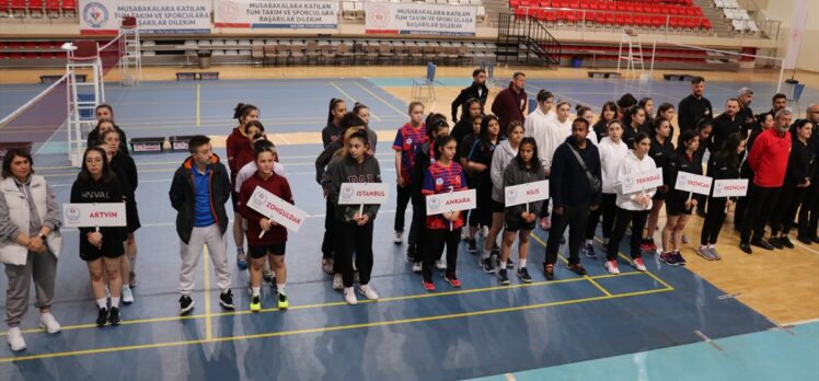 Türkiye Okul Sporları Gençler Badminton Şampiyonası Erzincan'da başladı