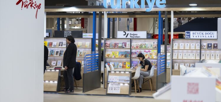 Türkiye'den 24 yayınevi Londra Kitap Fuarı'na katıldı