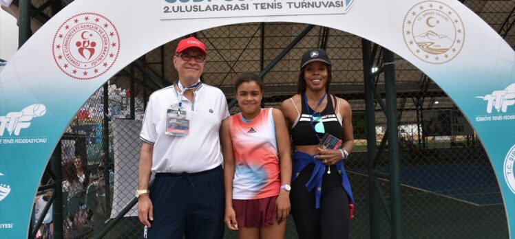 2. Uluslararası Cudi Cup Tenis Turnuvası, birinci tur müsabakalarıyla devam etti