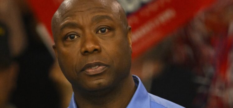 ABD'de tek siyahi Cumhuriyetçi Senatör Tim Scott, 2024 başkanlık seçimlerine aday