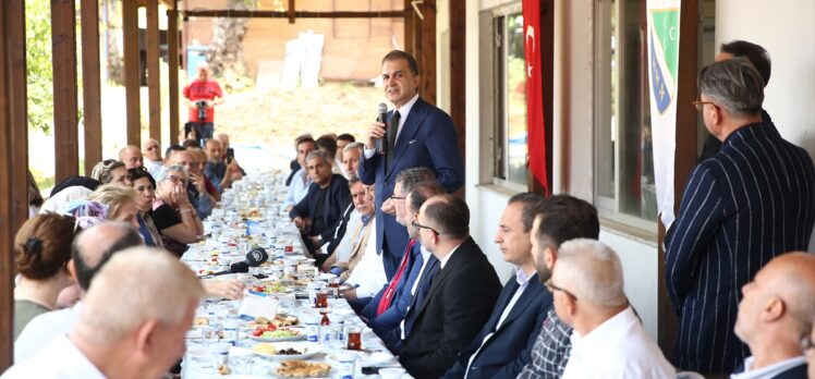 AK Parti Sözcüsü Çelik, Adana'da Bosnalılarla buluştu: