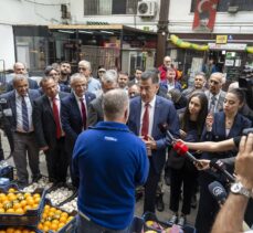 Ata İttifakı cumhurbaşkanı adayı Oğan, Ankara'da hal esnafıyla bir araya geldi: