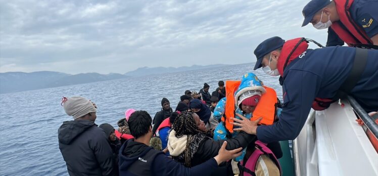 Bodrum açıklarında 30 düzensiz göçmen kurtarıldı