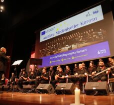 Depremde 7 üyesini kaybeden Antakya Medeniyetler Korosu Eskişehir'de konser verdi