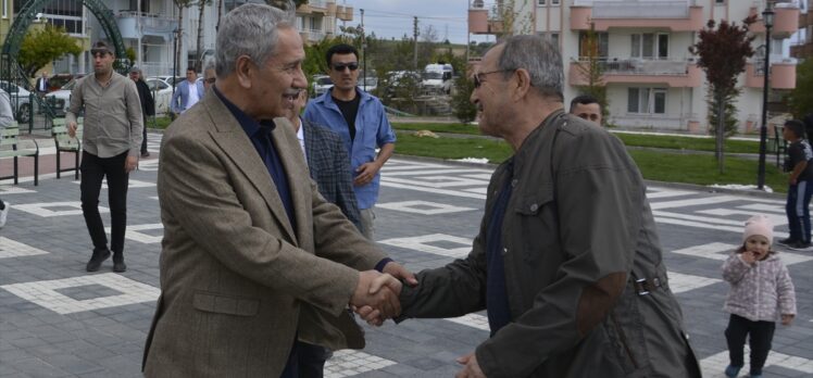 Eski TBMM Başkanı Bülent Arınç, Demirci ilçesini ziyaret etti