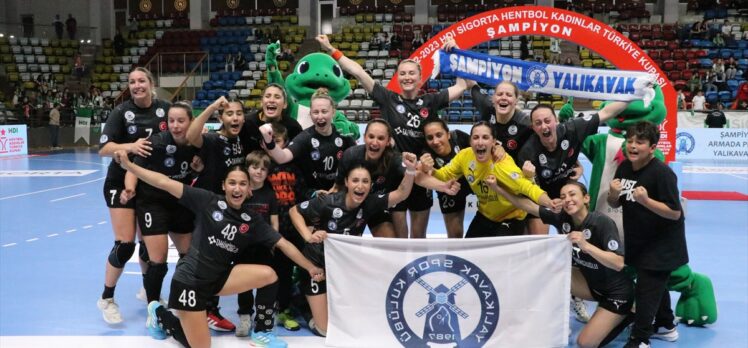 Hentbol Kadınlar Türkiye Kupası'nda Armada Praxis Yalıkavakspor şampiyon oldu