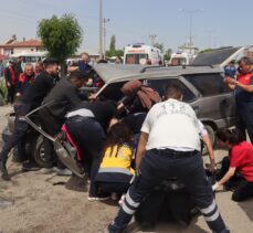 Iğdır'da otomobil ile motosikletin çarpışması sonucu 3 kişi öldü, 2 kişi yaralandı