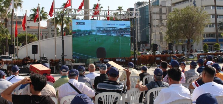 İskenderunspor taraftarları, play-off maçını dev ekrandan takip etti