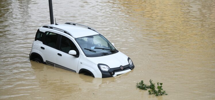 GÜNCELLEME – İtalya'da sel felaketi can kaybına yol açtı