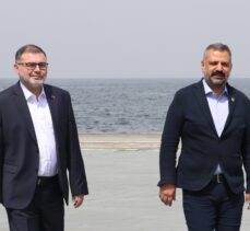İzmir'de AK Parti ve CHP il başkanları “sağduyu” çağrısı yaptı