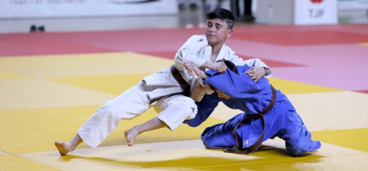 Judo Yıldızlar Türkiye Şampiyonası Sivas'ta başladı