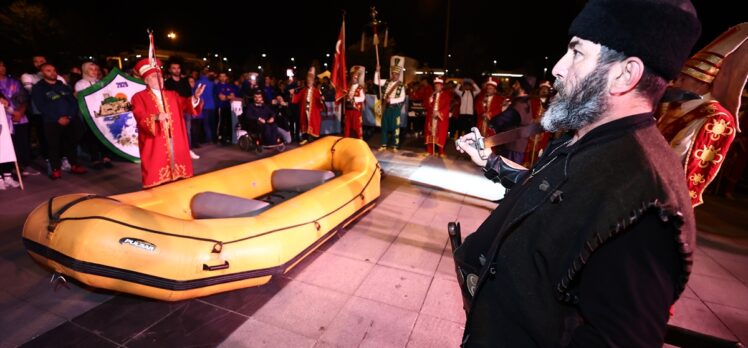 Rafting Türkiye Şampiyonası'nın 1. ayağı Düzce'de mehteranlı kortejle başladı