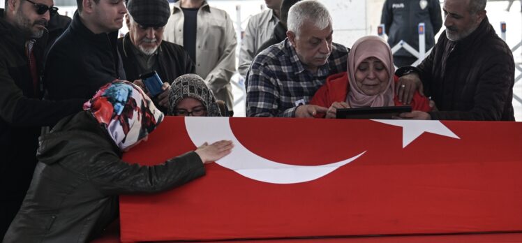 Suriye'deki patlamada şehit olan polis memuru Özgür Barçın, son yolculuğuna uğurlandı