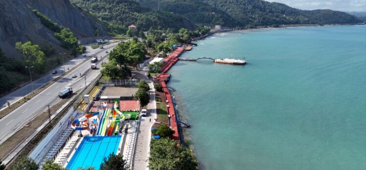 Zonguldak'taki Sevgi ve Barış Plajı'na “mavi bayraklı” verildi