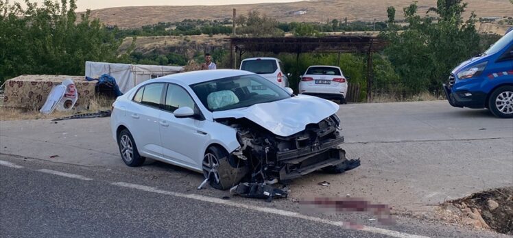 Adıyaman'da otomobille çarpışan motosikletin sürücüsü öldü