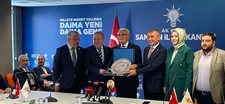 AK Parti Yerel Yönetimler Başkanı Yılmaz, Samsun'da partililerle buluştu: