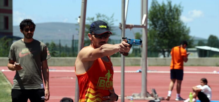 Atlet babasının ısrarıyla ağlayarak başladığı sporda şimdi olimpiyatlara aday