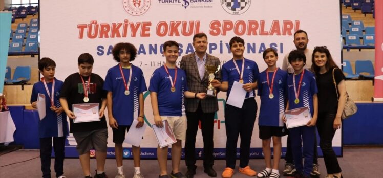 Aydın'da düzenlenen Türkiye Okul Sporları Satranç Şampiyonası sona erdi