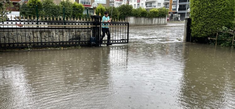 Aydın'da sağanak hayatı olumsuz etkiledi