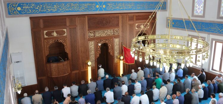 Çankırı'nın Ilısılık köyünde yapılan cami ibadete açıldı