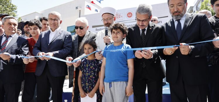 Diyanet İşleri Başkanı Erbaş, restorasyonu tamamlanan Ahmet Çelebi Camii'nin açılışında konuştu: