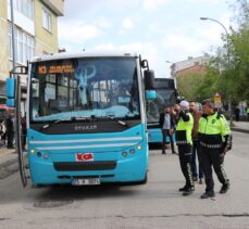 GÜNCELLEME – Erzurum'da şehir içi otobüslerinin karıştığı kazada 15 yolcu yaralandı