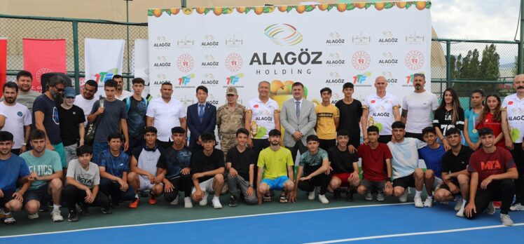 Iğdır'da Alagöz Holding 3. Kayısı Cup Tenis Turnuvası başladı