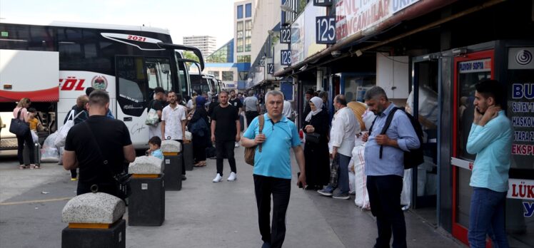 İstanbul otogarında bayram yoğunluğu devam ediyor