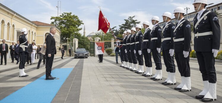 İstanbul Valisi Davut Gül göreve başladı: