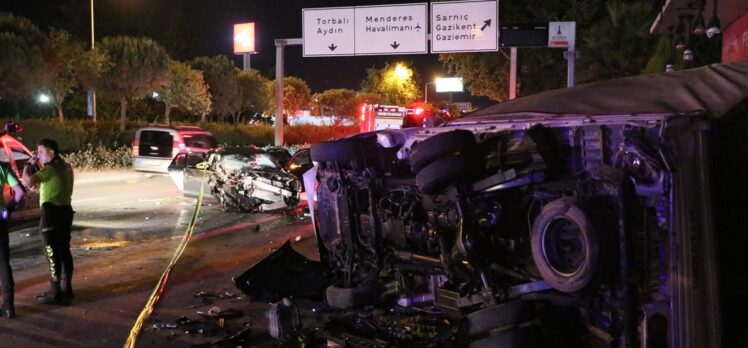 İzmir'de otomobilin kamyonete çarpması sonucu 1 kişi öldü