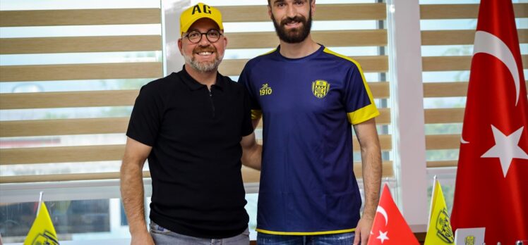 MKE Ankaragücü, Boşnak forvet Riad Bajic'i transfer etti