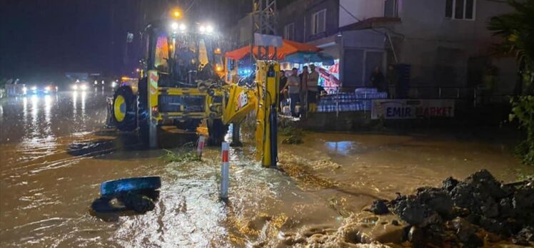 Ordu'da sağanak nedeniyle 65 noktada heyelan oldu