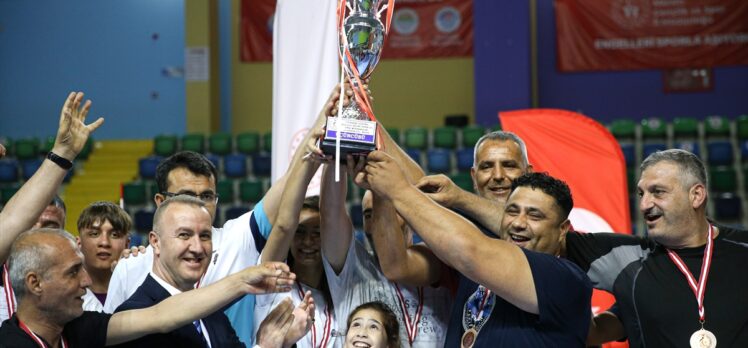 Oturarak Voleybol Süper Ligi'nde Karadeniz Ereğli Belediyespor şampiyon oldu