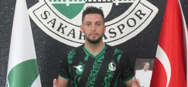 Sakaryaspor, Bülent Cevahir'i renklerine bağladı