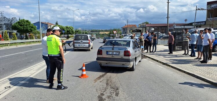 Samsun'da iki otomobilin çarpıştığı kazada 4 kişi yaralandı